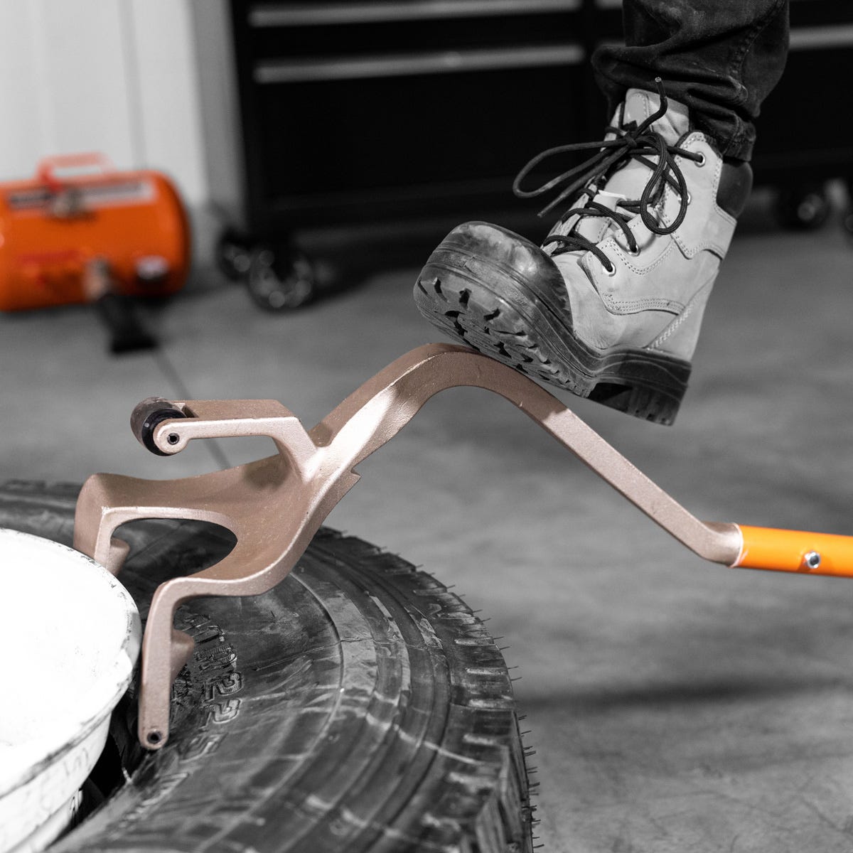 MARTINS TRUCK TIRE DISASSEMBLY TOOL