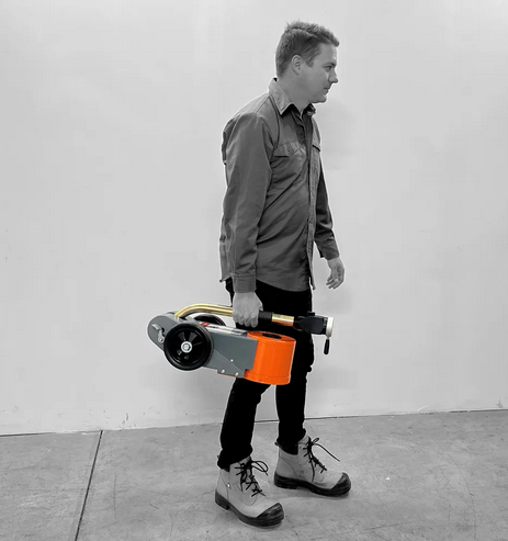 33-TON PROFESSIONAL PORTABLE AIR/HYDRAULIC FLOOR JACK