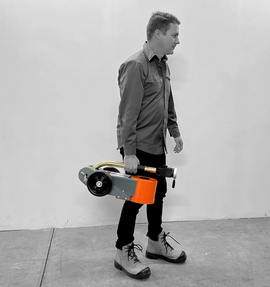 33-TON PROFESSIONAL PORTABLE AIR/HYDRAULIC FLOOR JACK - 0